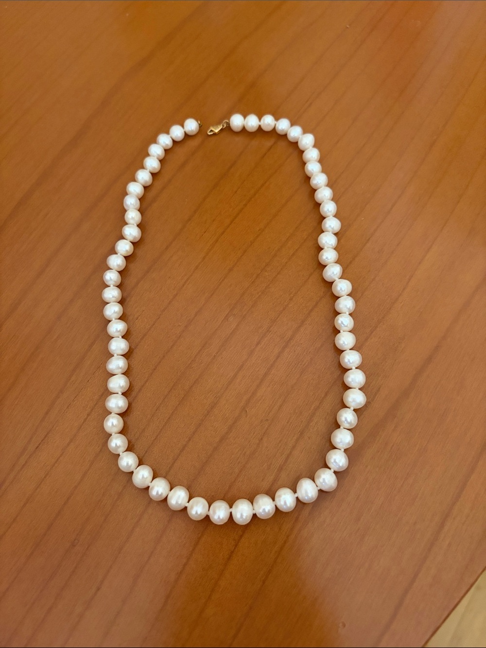 Classic White Pearl Necklace – Elegant Women’s Jewelry